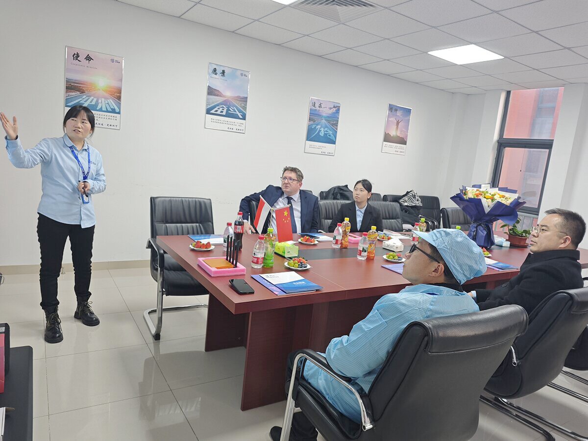 波蘭學(xué)者考察光潤通 波蘭學(xué)者考察光潤通